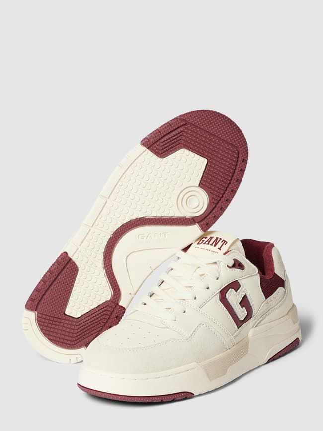 BASKETS EN CUIR