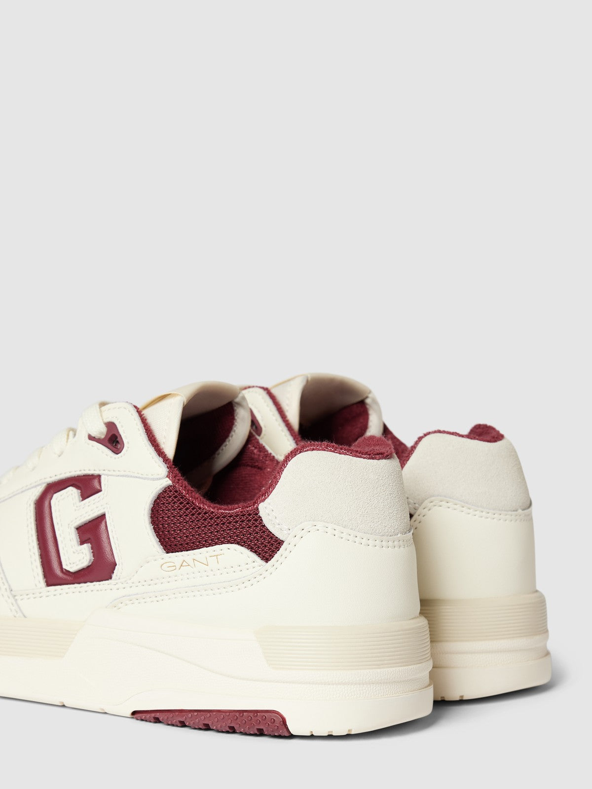 BASKETS EN CUIR