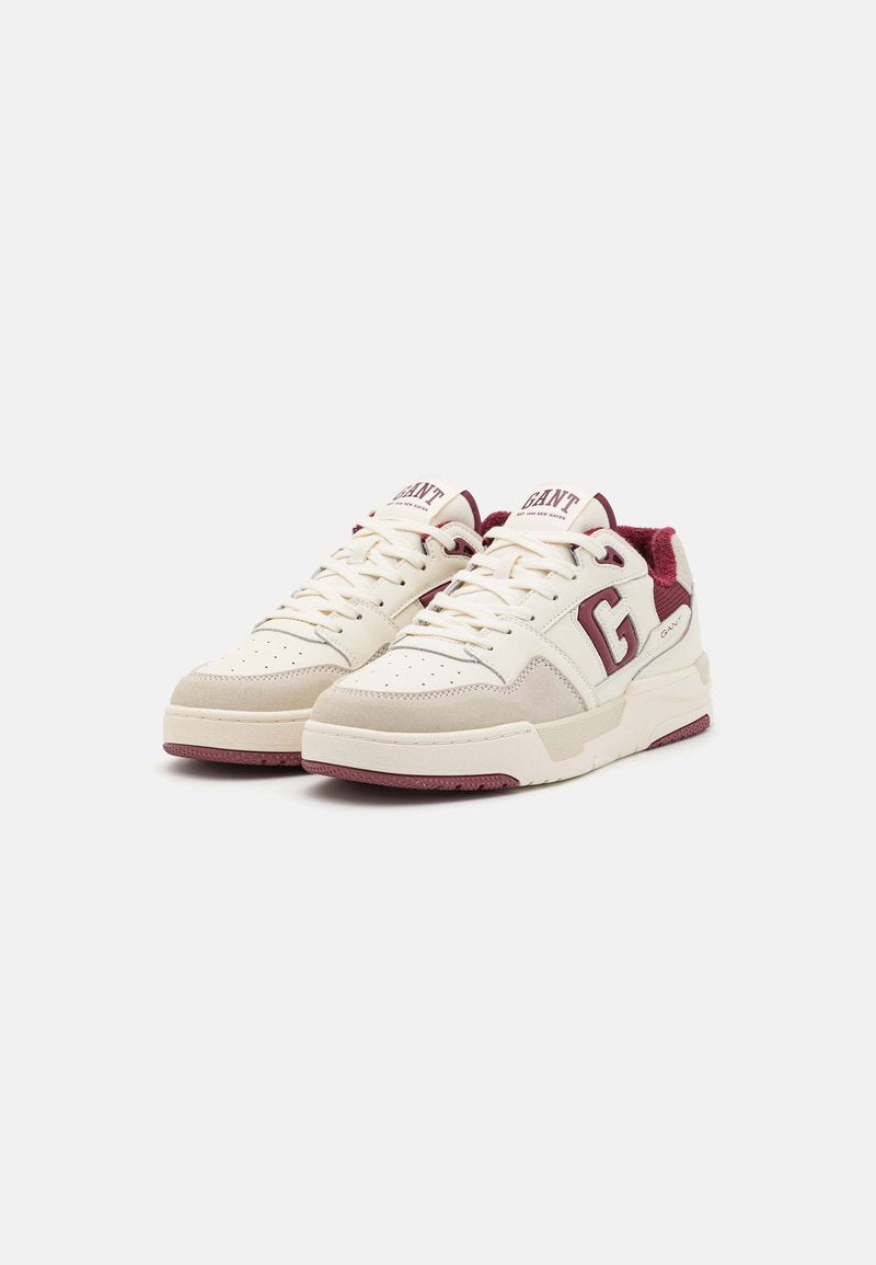 BASKETS EN CUIR