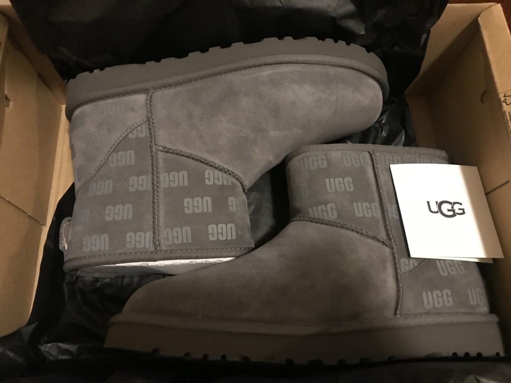 UGG BOTTE CLASSIC MINI II