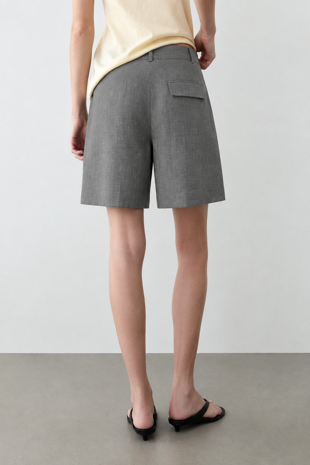 BERMUDA TAILLE HAUTE AVEC LIN