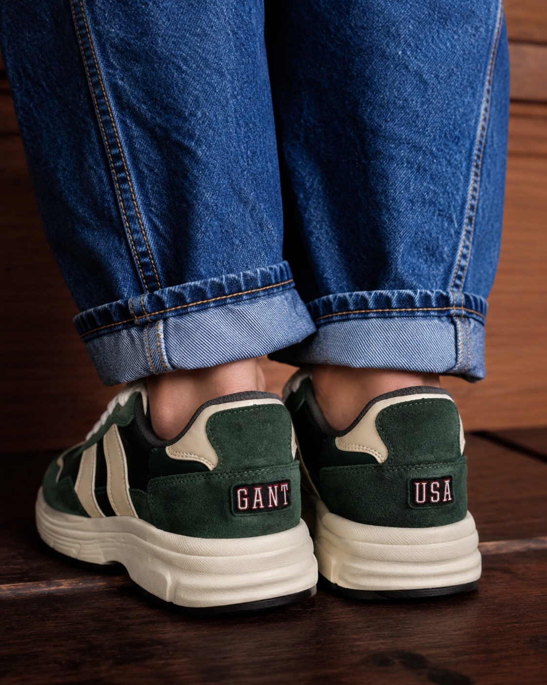 BASKETS EN CUIR