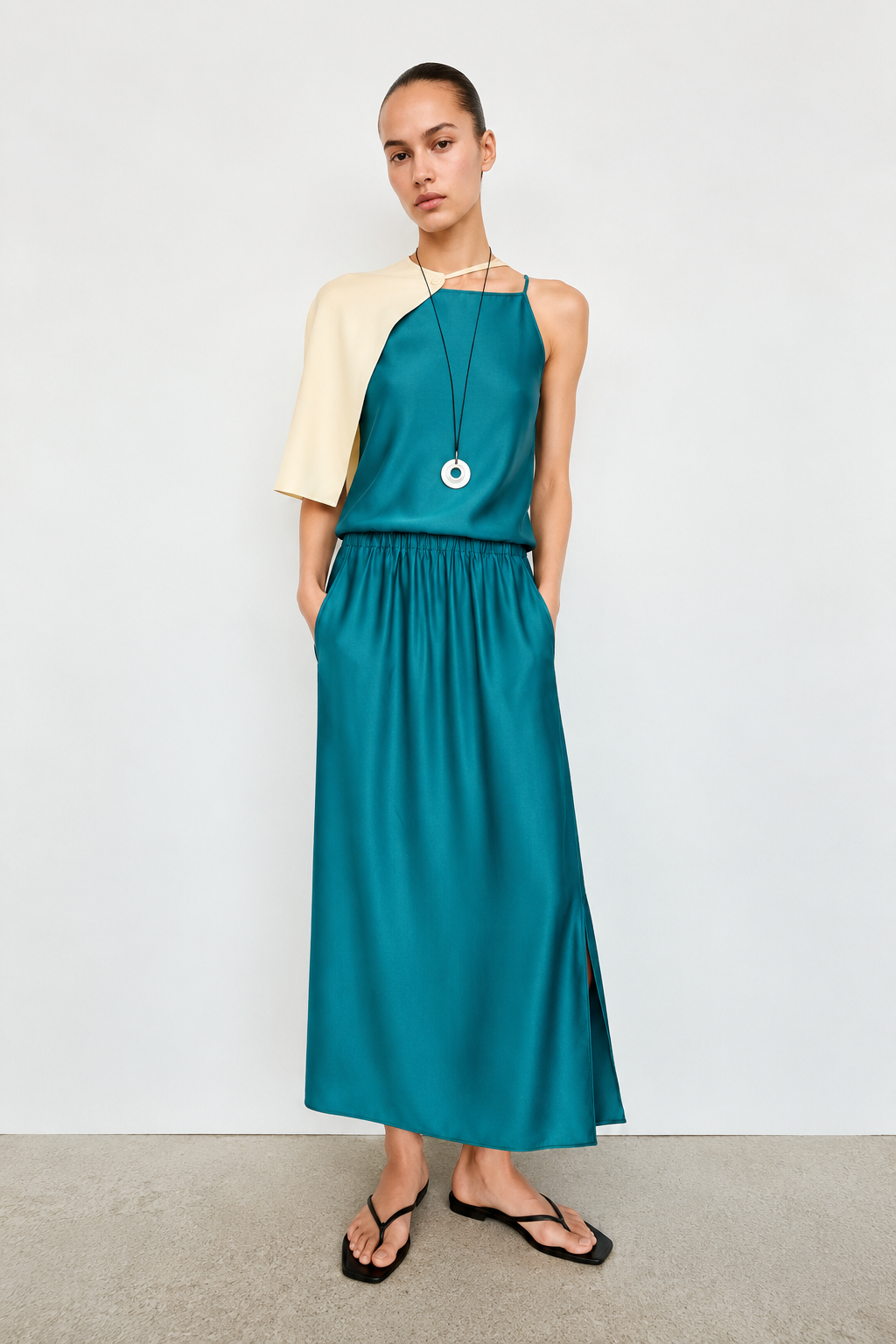 ROBE COURTE EN MÉLANGE DE LIN