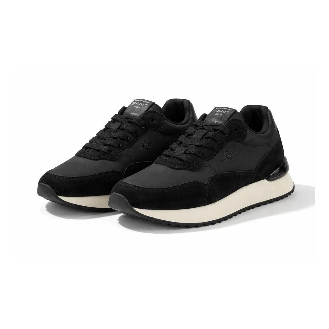 BASKETS EN CUIR