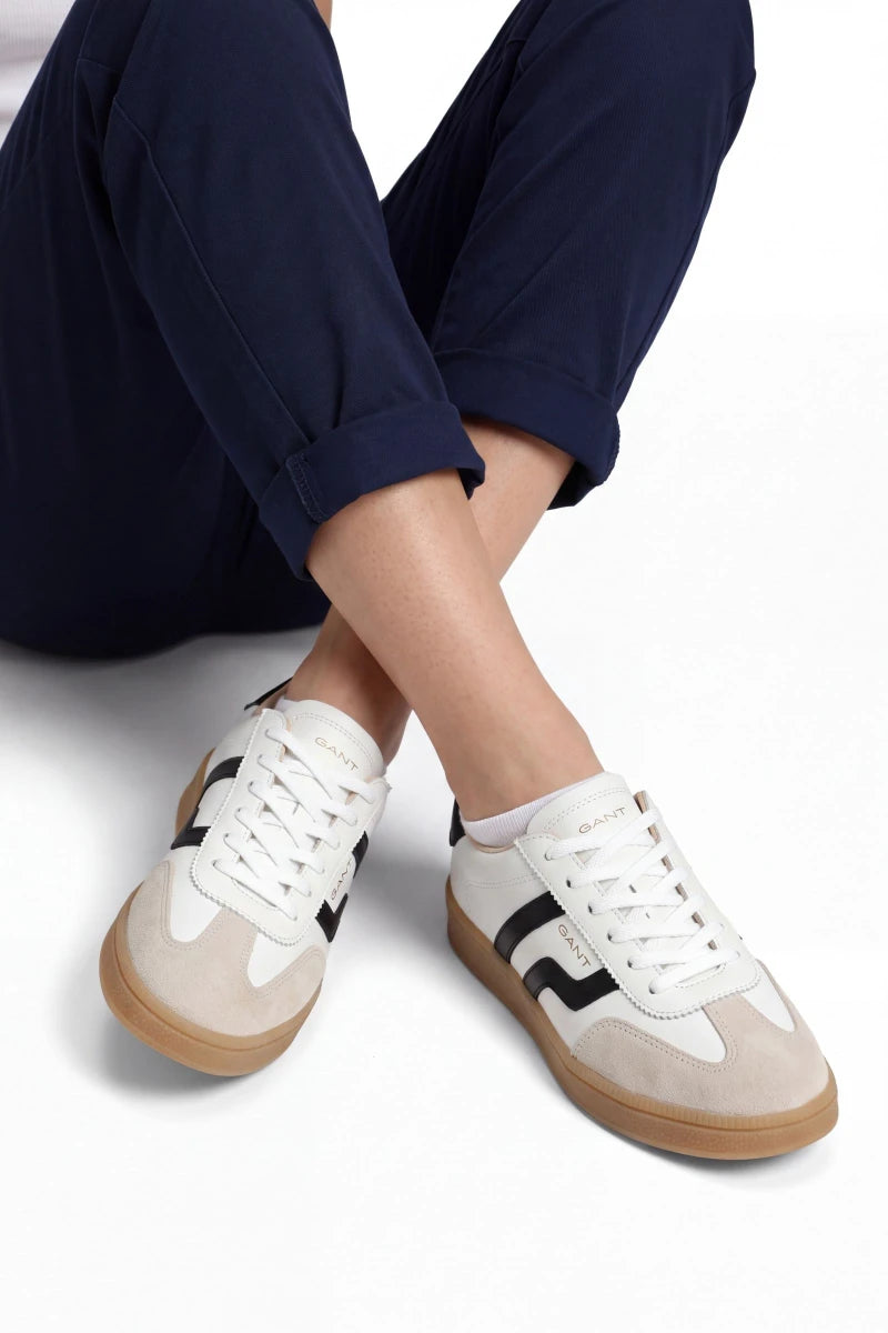 BASKETS EN CUIR