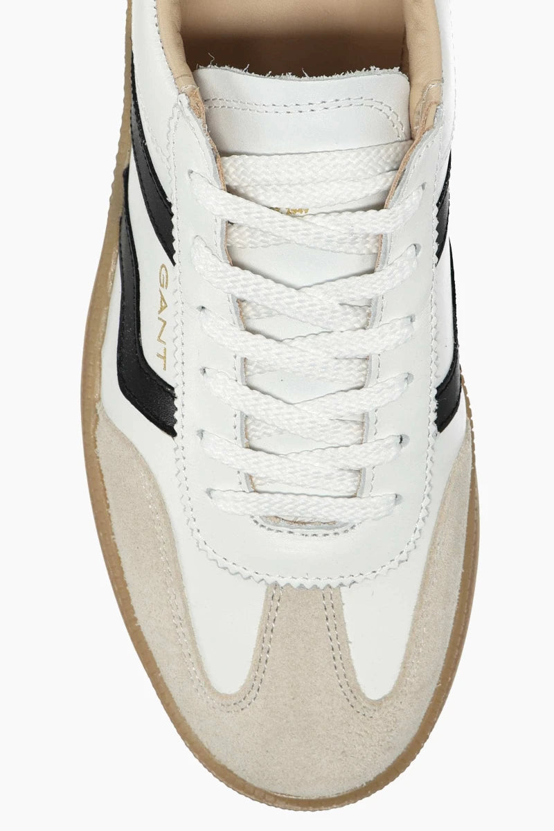 BASKETS EN CUIR