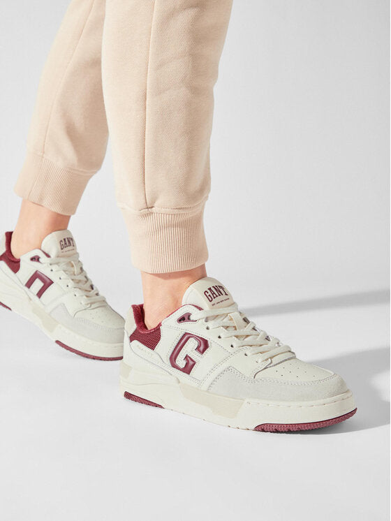 BASKETS EN CUIR