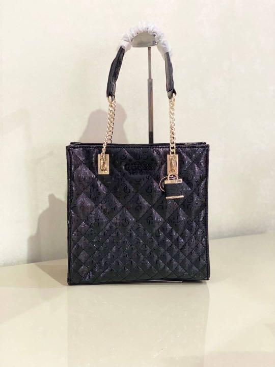 Sac Guess Style Cabas Cuir Brillant Avec Motif Signature Black