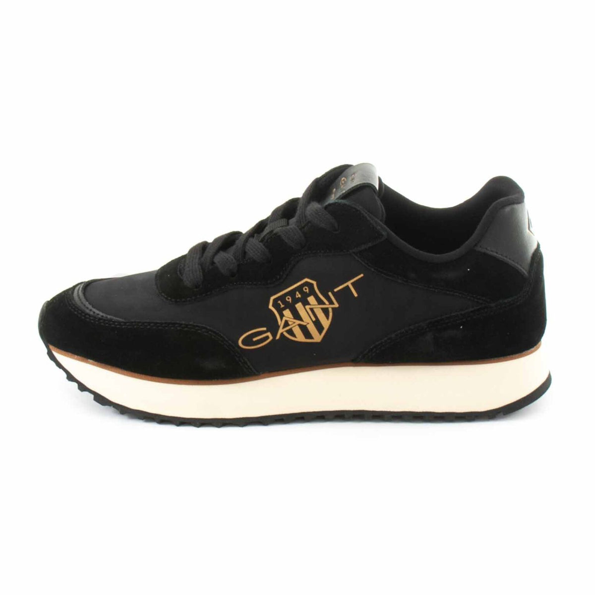 BASKETS EN CUIR