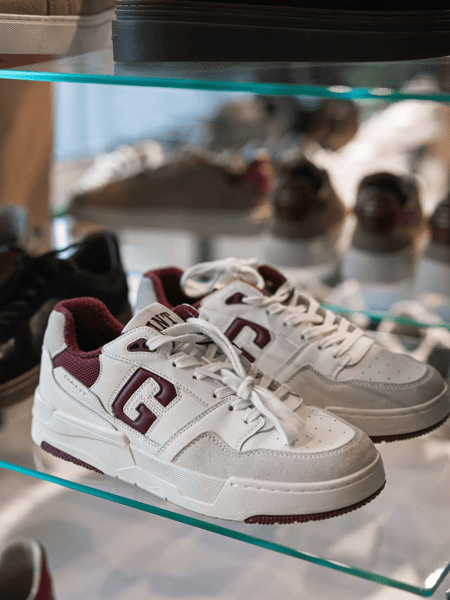 BASKETS EN CUIR
